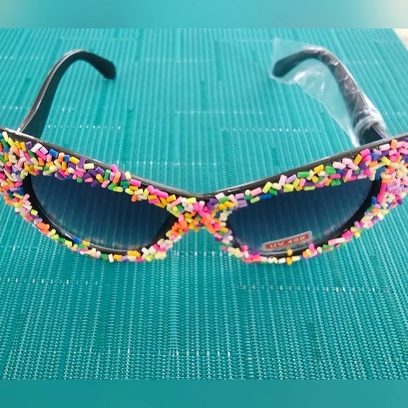 NEW Women's Sprinkle Cat Eye Fashion Sunglasses - Picture 6 of 11